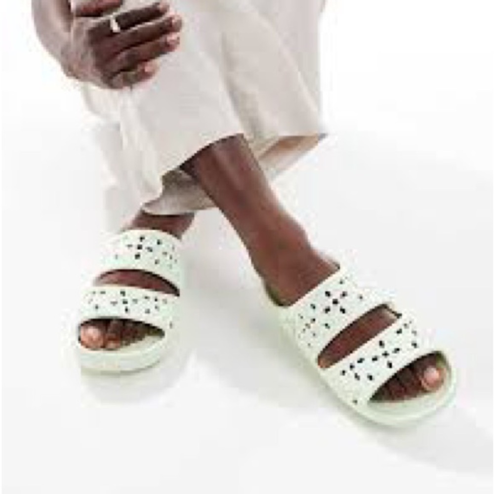 Crocs Classic floral cut out sandals in jade tint Sz 11